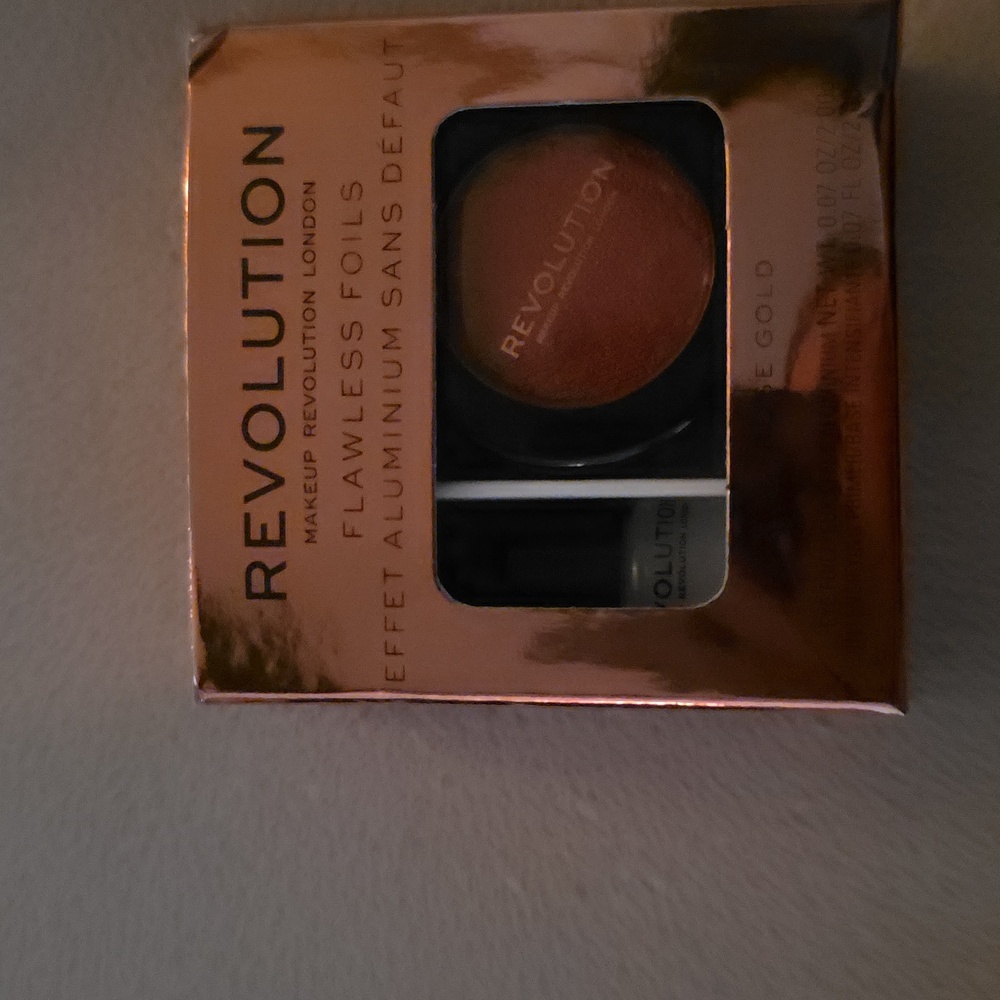 Revolution Metallic Pink Eyeshadow Duo